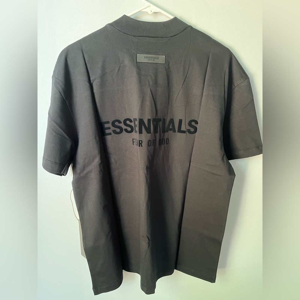 Fear of god essentials t shirt